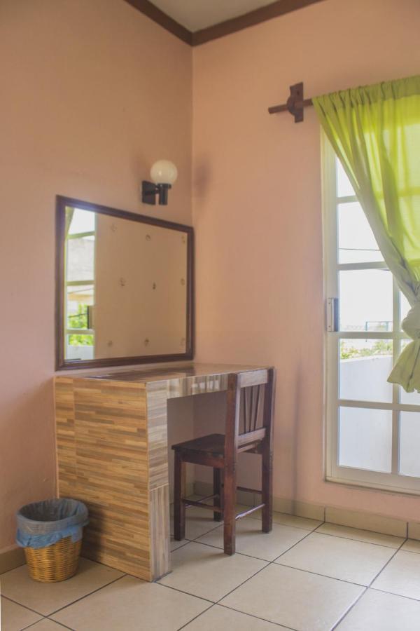 Hotel Casa Juanita 埃斯孔迪多港 外观 照片